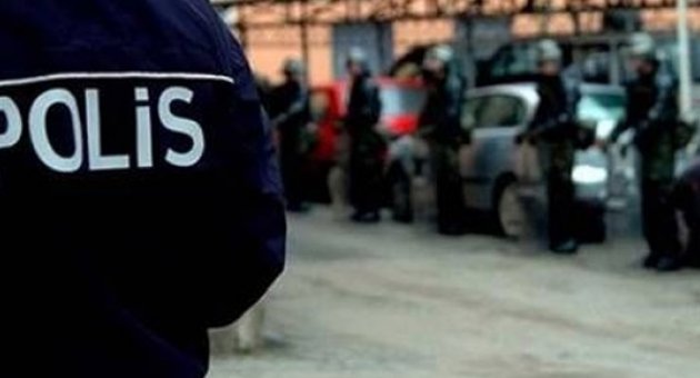 İZMİR'DE PARALEL YAPI OPERASYONUNDA 10 TUTUKLAMA!