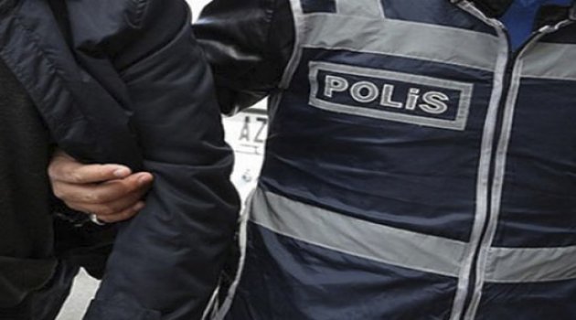 İzmir'de Toplam 1000 Kişi Gözaltına Alındı