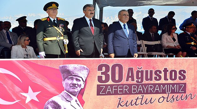 İzmir'de "Zafer" Coşkusu