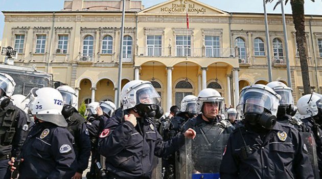 İzmir'deki OHAL Mitingine OHAL Engeli