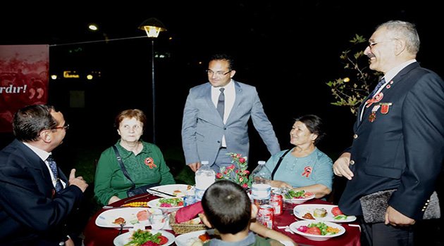 İzmirli Gaziler ve Aileleri Bornova’da Ağırlandı
