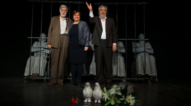 İzmirliler 'Adalet Sizsiniz' dedi