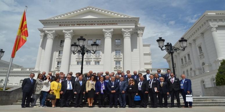İZSİAD’DAN MAKEDONYA ÇIKARMASI