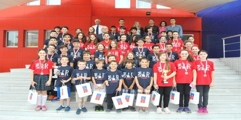 İZMİR ÜNİVERSİTESİ SPOR KULÜBÜ SPORCULARI GURURLANDIRDI