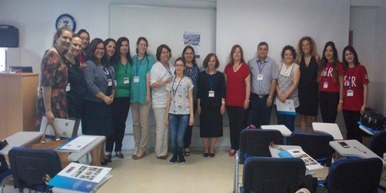 YENİDOĞAN HEMŞİRELERİ İZMİR ÜNİVERSİTESİ’NDE EĞİTİM ALDI