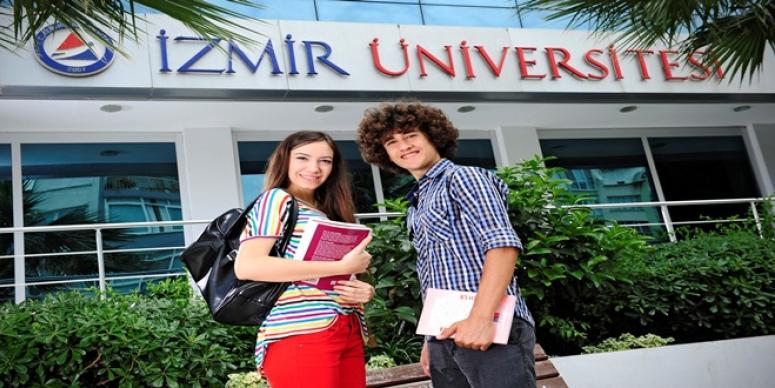 ÜNİVERSİTE ADAYLARI İZMİR ÜNİVERSİTESİ’Nİ TERCİH ETTİ