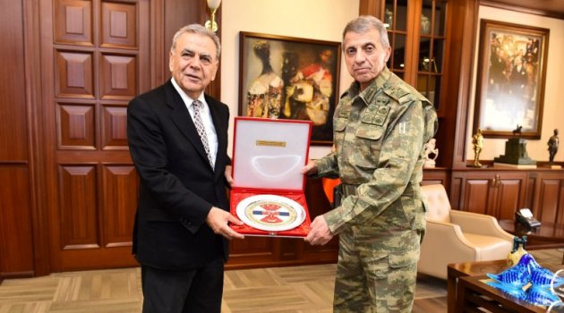 Jandarma Genel Komutanı Mendi İzmir'de