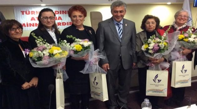 Kadınlardan İlginç Protesto