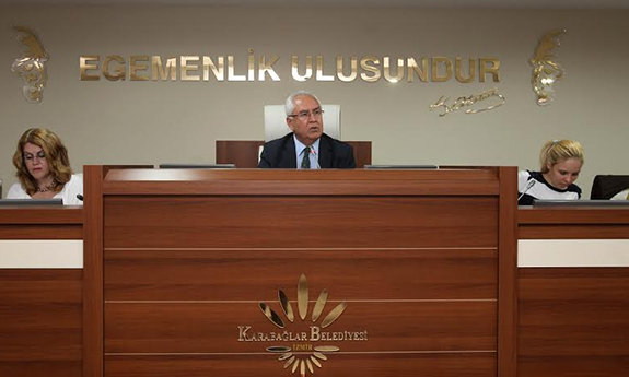 KARABAĞLAR MECLİSİ’NDE KADRO KRİZİ
