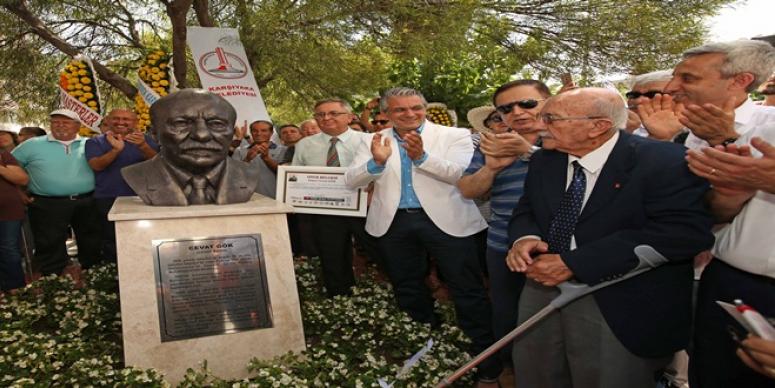 CEVAT BABA KARŞIYAKA’DA ÖLÜMSÜZLEŞTİ!