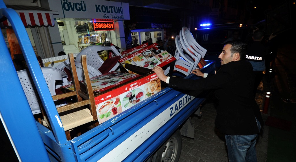 KARŞIYAKA'DA 2 BİN İŞYERİNE İŞGAL CEZASI