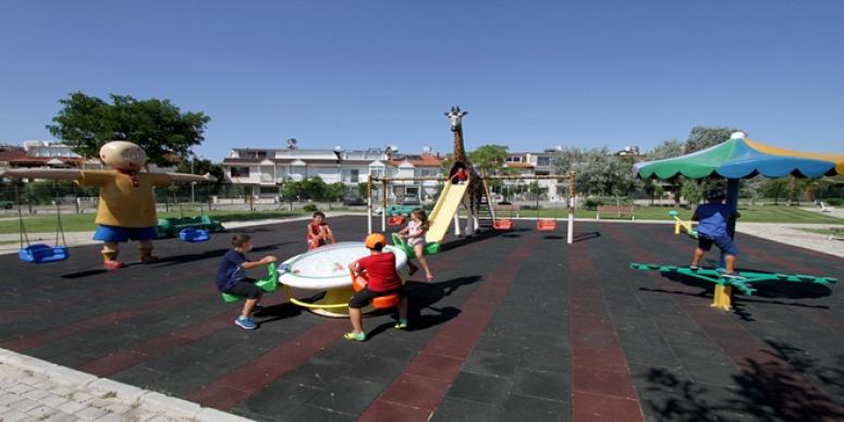 KARŞIYAKA’NIN PARKLARINA MODERN DOKUNUŞ
