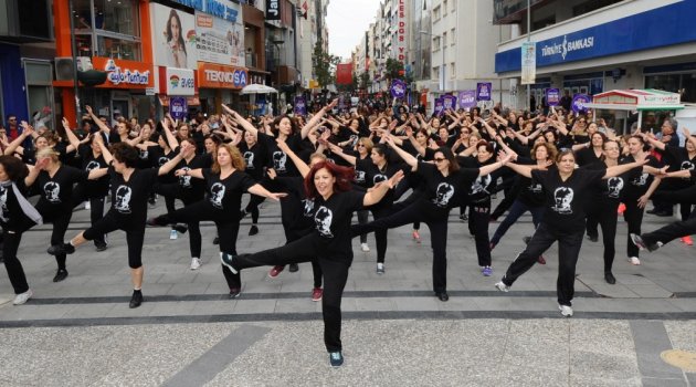 Karşıyaka'da dolu dolu 8 Mart