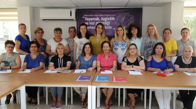 Karşıyakalı kadınlar haklarını savunacak