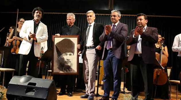 "Karşıyaka'nın ışığı Anadolu'yu aydınlatıyor"