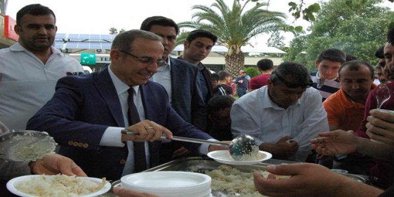 "İŞÇİLER EKONOMİNİN EN GÜÇLÜ YAPI TAŞI"