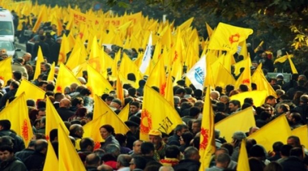 KHK İle Açığa Alınan 900 Öğretmen Daha Göreve Geri Döndü