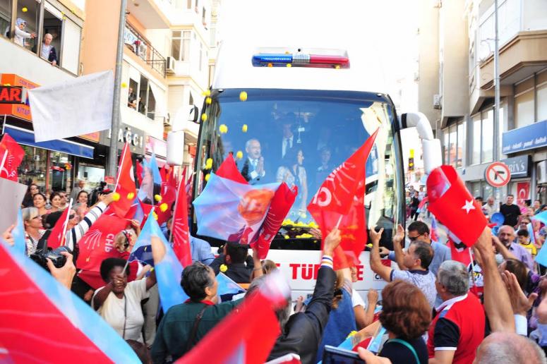 KILIÇDAROĞLU'NA BALÇOVA'DA SEVGİ SELİ