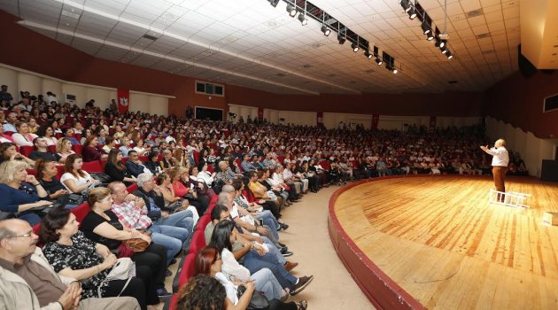 Konak Sezonu açtı Tiyatro Salon Doldu Taştı