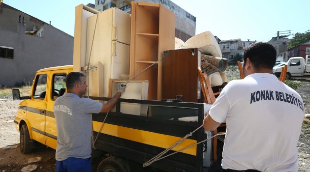 KONAK’TA HER BAĞIŞ BİR YARA SARIYOR