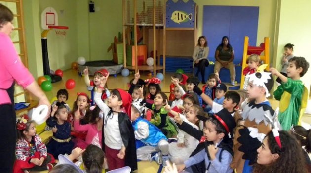 Küçük Şeyler Yeni Yıla Mutlu ve Huzurlu Girdi