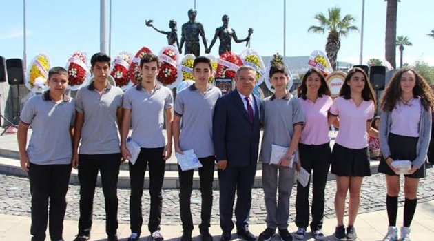 Kuşadası'nda 19 Mayıs Kutlandı