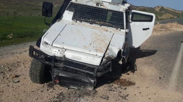 Lice'de polis aracına bombalı saldırı; 2 polis yaralandı!