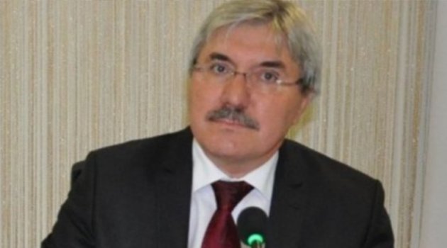 Marş Yasakçısı Müdür Yasalarla da Sorunluymuş