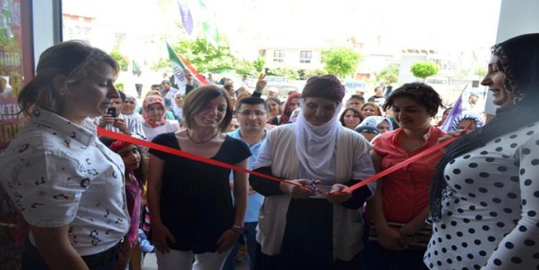 MENDERES ve KONAK ÇOBANÇEŞME’DE BÜRO AÇILIŞI“