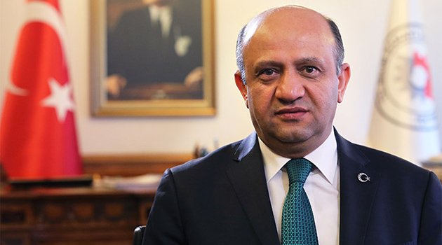 Milli Savunma Bakanı Sınıra Gitti