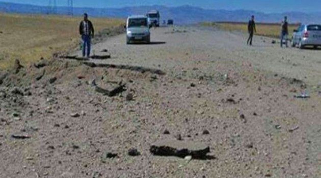 Muş’ta Askeri Aracın Geçişi Sırasında Patlama