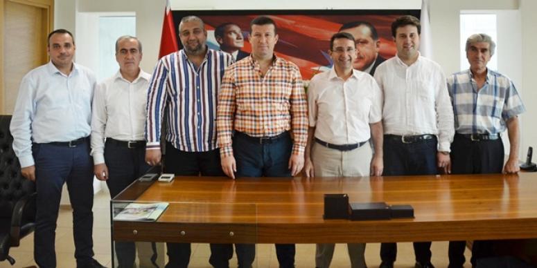 MÜSİAD İZMİR İBRAHİM TURHAN’I  ZİYARET ETTİ