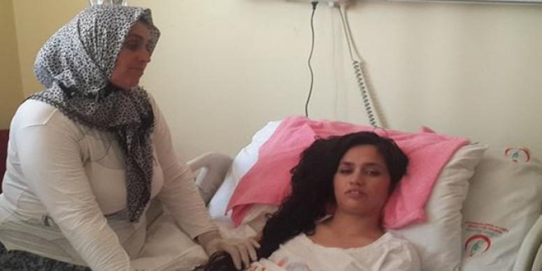 MUTLU KAYA KAMERALARA GÜLÜMSEDİ