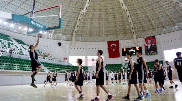 NCAA seçmeleri İzmir’de ilk kez Bornova’da yapıldı