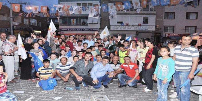 NECİP NASIR’A 300 KİŞİLİK SÜRPRİZ