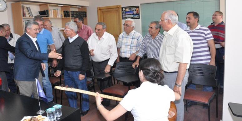 NECİP NASIR'A SAZLI SÖZLÜ KARŞILAMA