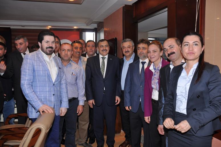 BAKAN EROĞLU, NECİP NASIR'IN SEÇİM OFİSİNİ ZİYARET ETTİ