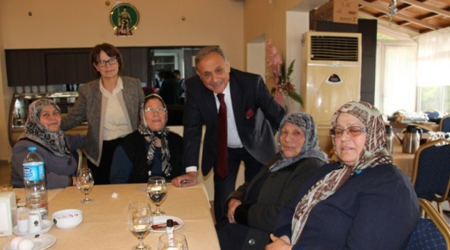 Ödemiş'te şehit aileleriyle buluşma