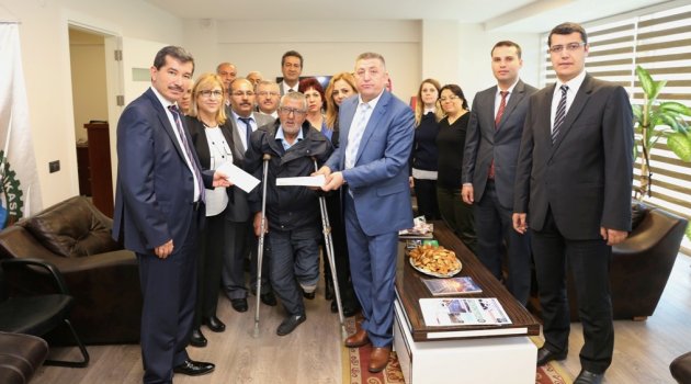 Ormancılar Kazada Sakat Kalan İşçi Arkadaşlarına Sahip Çıktı
