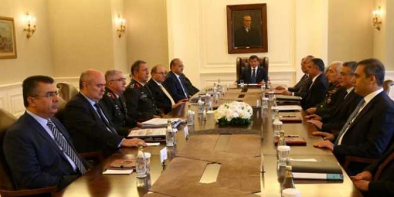 BAŞBAKAN DAVUTOĞLU BAŞKANLIĞINDAKİ ÖZEL GÜVENLİK TOPLANTISI SONA ERDİ