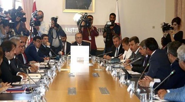 Petek FETÖ'nün Siyasi Partisi Yok
