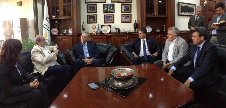 HDP MİLLETVEKİLİ ADAYLARI,  İZMİR BÜYÜKŞEHİR  BELEDİYE  BAŞKANI  KOCAOĞLU’NU ZİYARET ETTİ