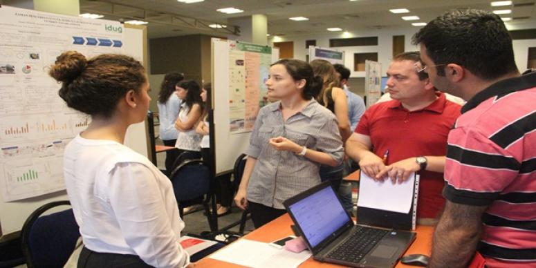 ÜNİVERSİTELİLER, BİTİRME PROJELERİNİ SERGİLEDİLER