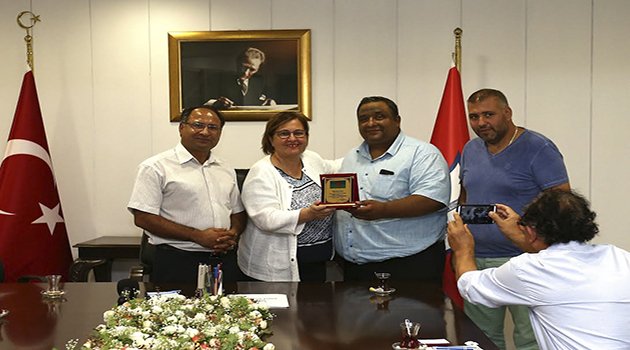 Romanlardan Pekdaş'a Teşekkür Ziyareti