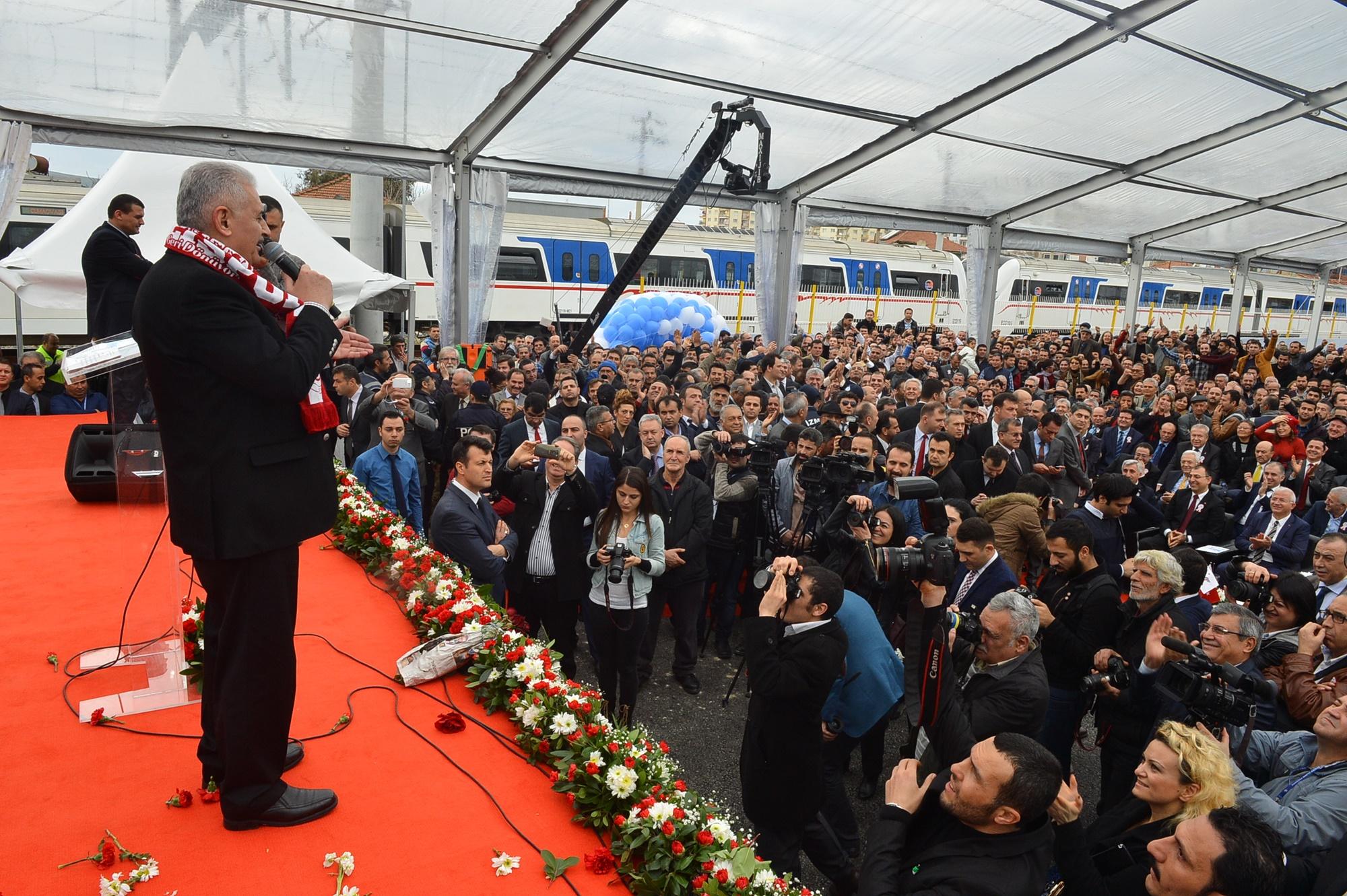 İZBAN'dan “sevgilerle”