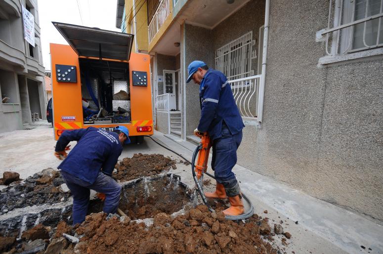 İZMİR’DE SU ARIZALARI YÜZDE 37 AZALDI