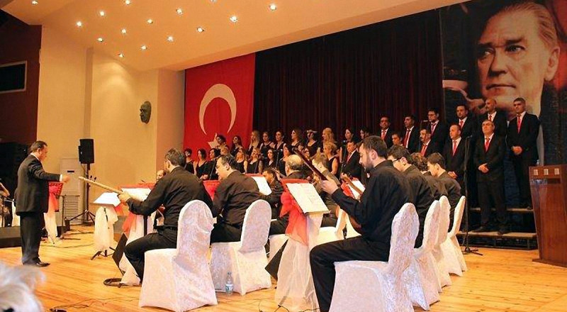 2015'E TÜRKÜLÜ VEDA