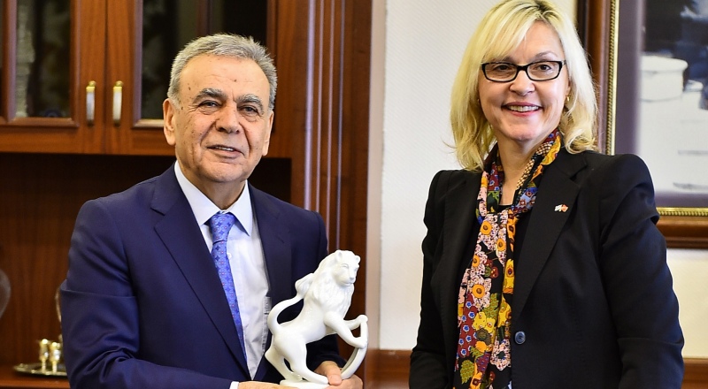 ACILAR PAYLAŞILDI, TERÖRE KARŞI KARARLILIK MESAJI VERİLDİ