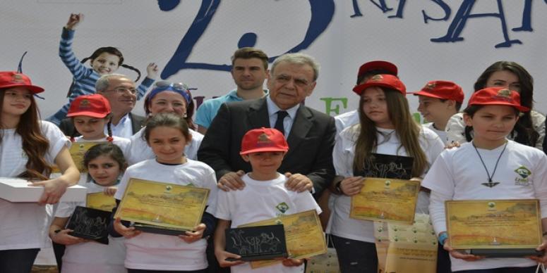 BAYRAM’A RENKLİ VEDA