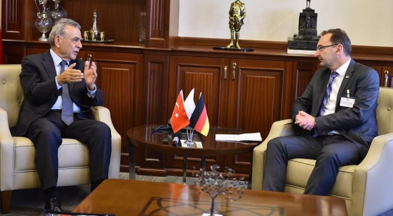 İZMİR'E ALMAN İLGİSİ BÜYÜYOR